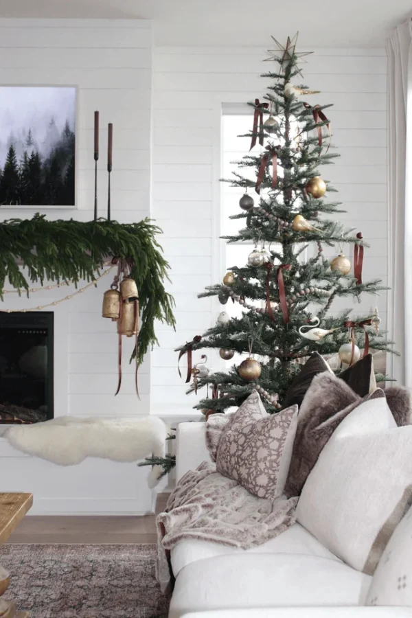 King-Noble-Fir-Artificial-Christmas-Tree14_1 9' King Noble Fir Artificial Christmas Tree with 700 Warm White LED Lights