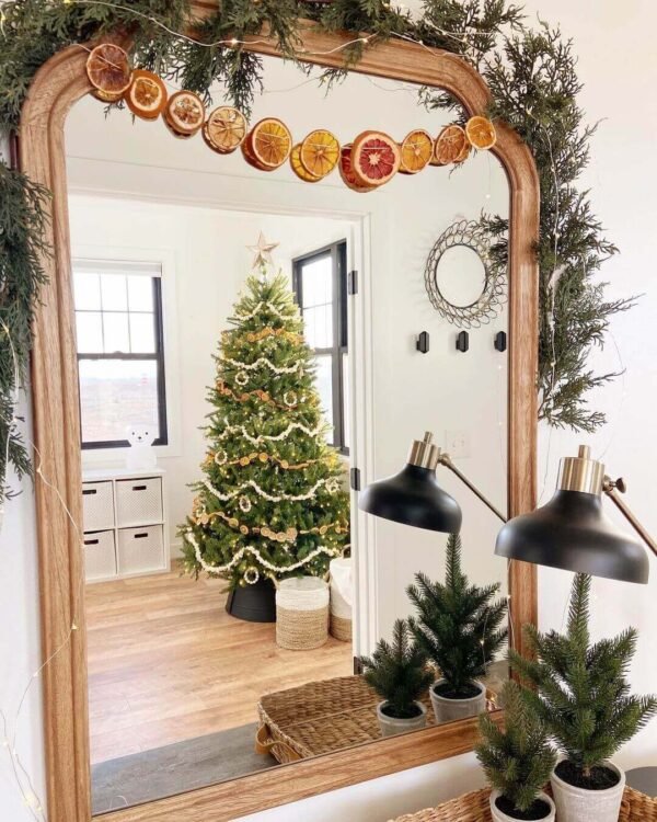 fargofarmhouse__santas_helpers_2020_11_23_02_11_33_7c233ead-a2d3-4bc7-b5b2-492670bb6ad8 6.5' Yorkshire Fir Artificial Christmas Tree with 500 Warm White LED Lights